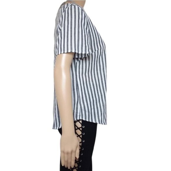 SHEIN Striped Button Detailing Top - Picture 3 of 4